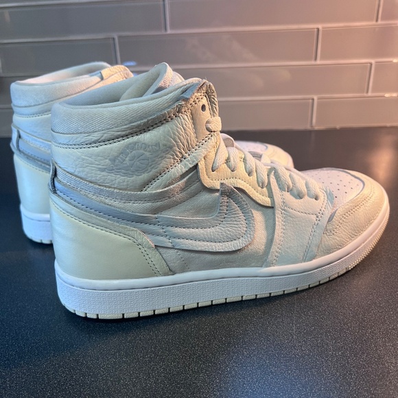Nike Women's Air Jordan 1 MM High White Pure Platinum Sail FB9891-100 Size 8.5 - Picture 5 of 12